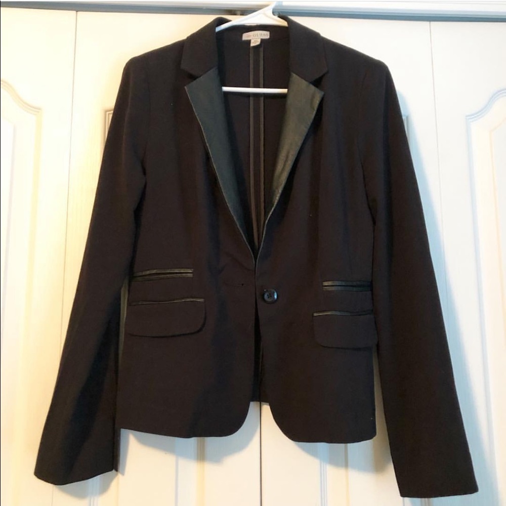 Size M Guess Blazer